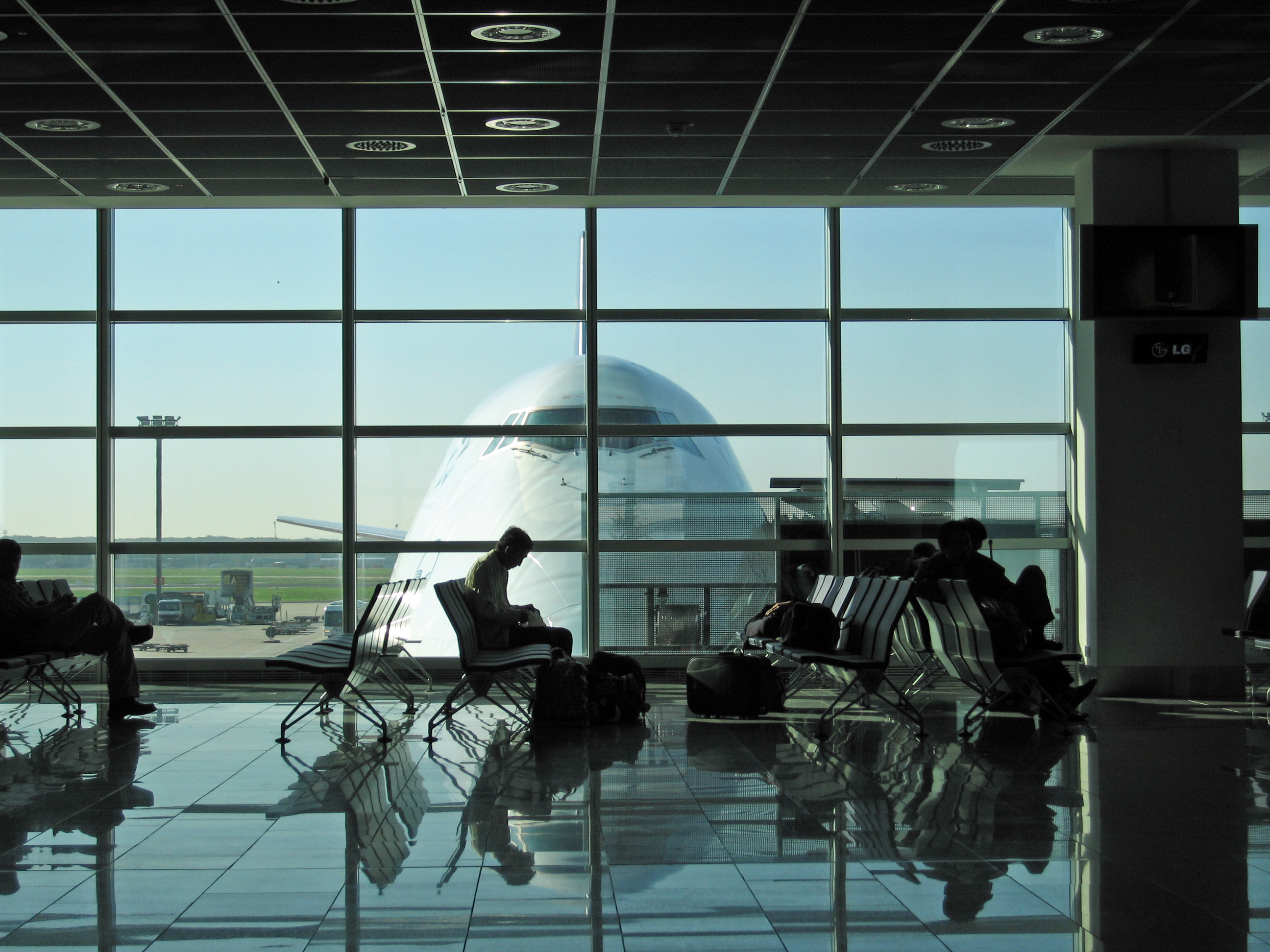 Sfaturi pentru pasagerii din aeroporturi